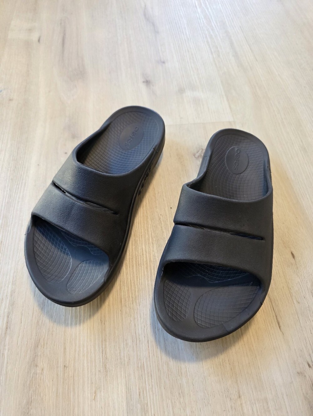 OOFOS OOahh Slide Sandals M8-W10 Black
